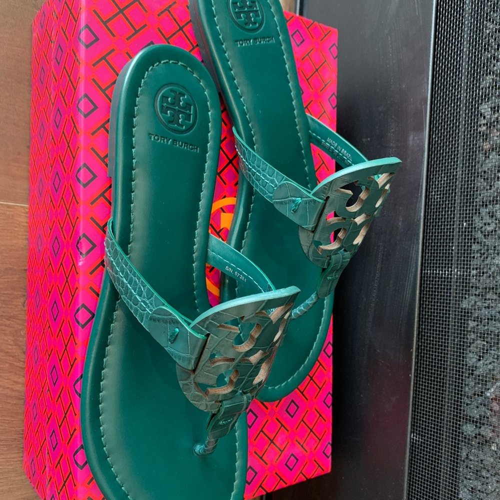 NIB TORY BURCH Miller' Croc Embossed Sandal - Picture 5 of 8